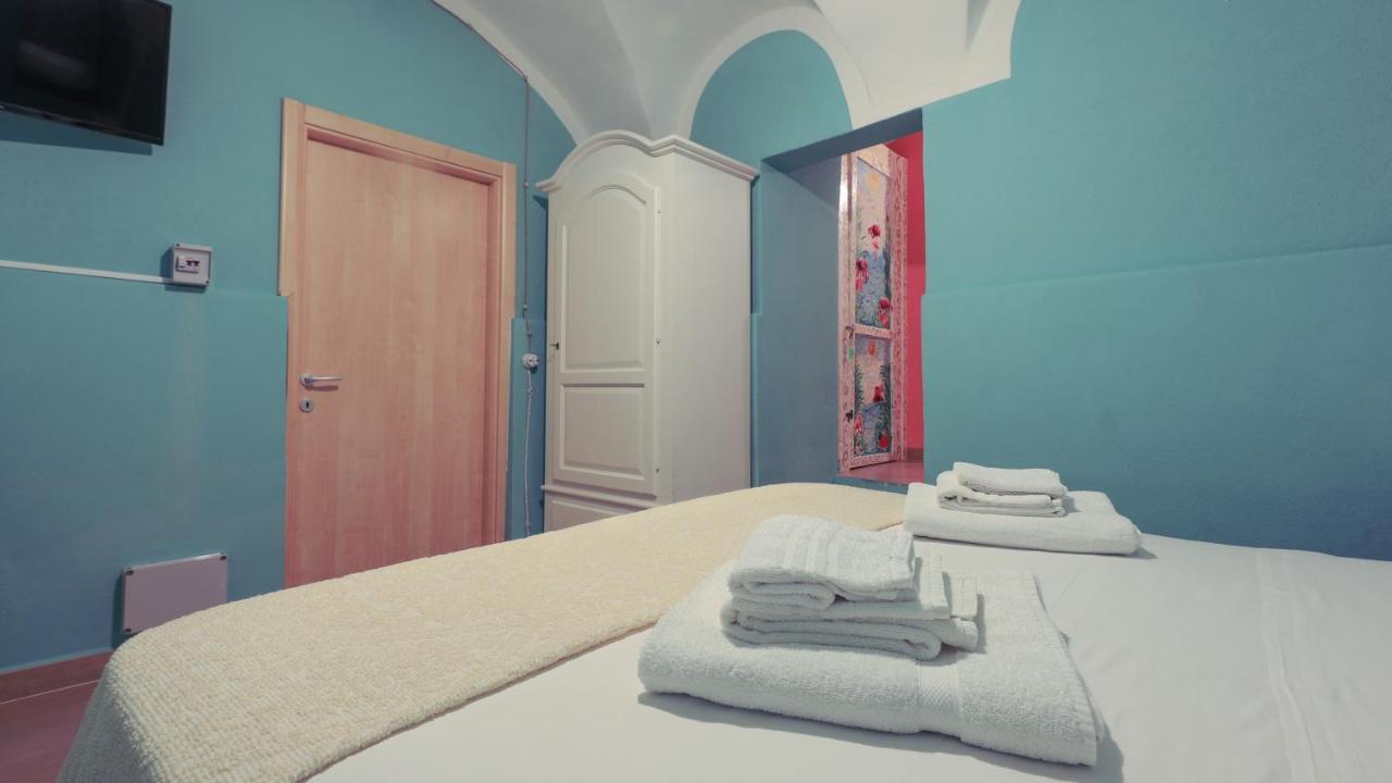 Welcomely - S'Apposentu Hotel Bosa Buitenkant foto