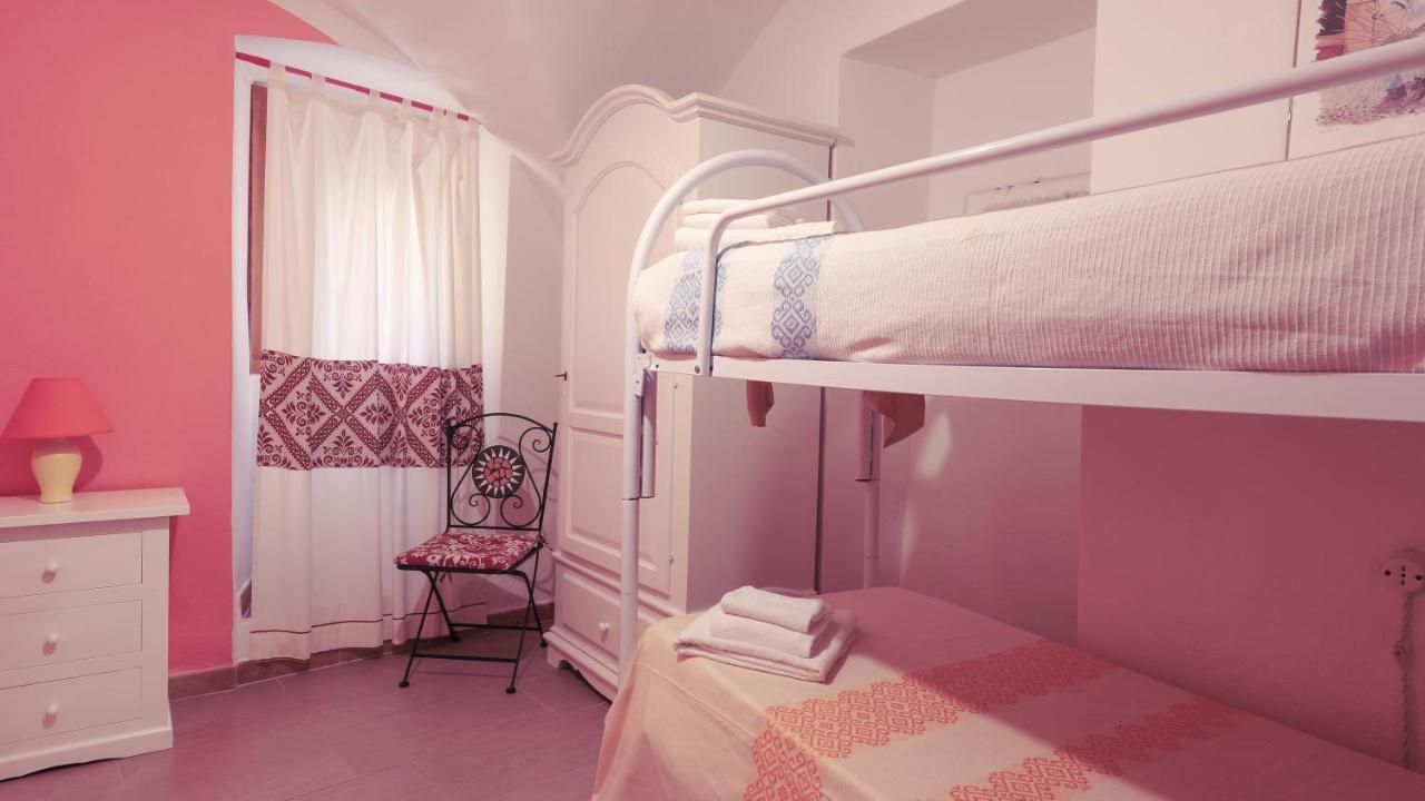 Welcomely - S'Apposentu Hotel Bosa Buitenkant foto